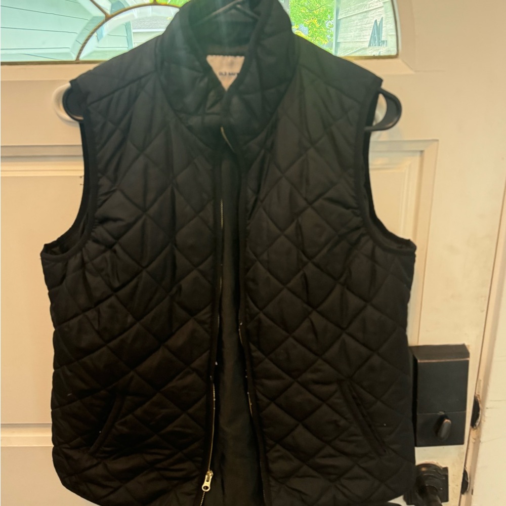 Old Navy Vest size L Black